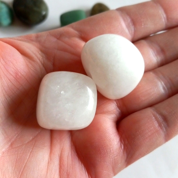 Mixed Bundle of Crystal Palmstones and Tumbles. - Picture 6 of 10